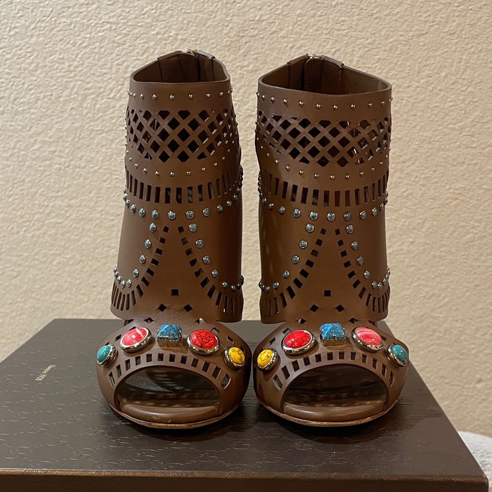 Gucci Heels - Picture 5 of 9